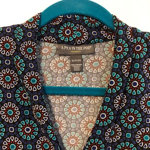 A Pea In The Pod Maternity Blouse, Geometric, Floral, Print, Small 🤰 - Picture 3 of 11